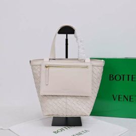 Picture of Bottega Veneta Lady Handbags _SKUfw152382400fw